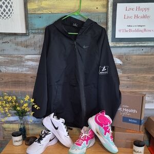 Nike Black Hooded Windbreaker